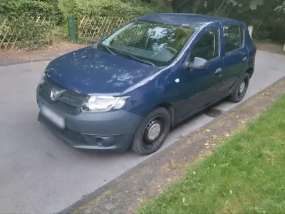 Gebraucht Dacia Sandero 83 PS (61 kW) 2016 Blau Limousine