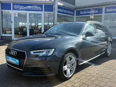 Używany Audi A4 Basis 190 KM (139 kW) 2016 Szary Kombi