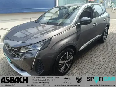 Gebraucht Peugeot 3008 Allure 131 PS (96 kW) 2024 Grau SUV