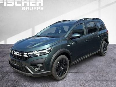 Neu Dacia Jogger Expression 122 PS (89 kW) 2025 Grün Van / Kleinbus
