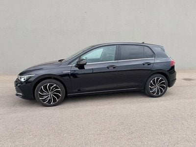 Usata VW Golf VIII Style 131 CV (96 kW) 2022 Nero Utilitaria
