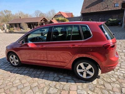 Gebraucht VW Golf VII 125 PS (91 kW) 2016 Rot Limousine