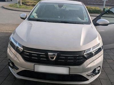 Gebraucht Dacia Sandero Comfort 101 PS (74 kW) 2022 Grau Kleinwagen