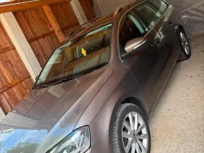 Gebraucht VW Passat 140 PS (102 kW) 2011 Kombi