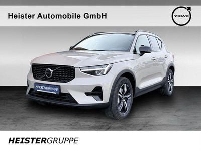 Neu Volvo XC40 Plus 163 PS (119 kW) 2025 Beige SUV