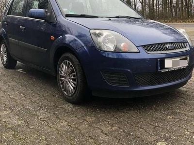 Blau Gebraucht 2007 Ford Fiesta Limousine | 2.650 € (Teuer)