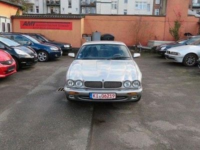 Gebraucht Jaguar XJR 363 PS (266 kW) 1998 Silber Limousine