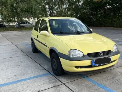 Gebraucht Opel Corsa Edition 54 PS (39 kW) 2000 Gelb Limousine