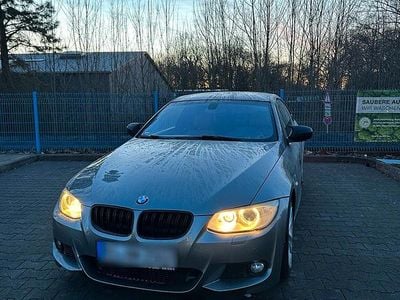 Gebraucht BMW 330 Sport Line 290 PS (213 kW) 2010 Grau Coupé