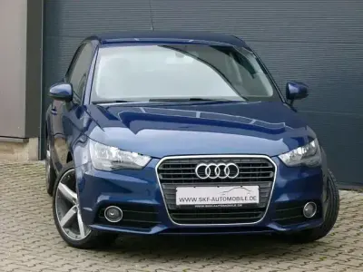 Brugt Audi A1 Attraction 105 HK (77 kW) 2011 Blå Hatchback