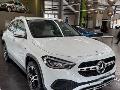 Gebraucht Mercedes GLA250 Progressive 218 PS (160 kW) 2021 Weiß SUV