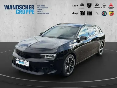 Neu Opel Astra 131 PS (96 kW) 2025 Weißschwarz Kleinwagen