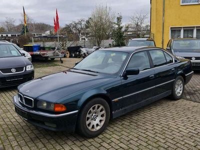 BMW 728