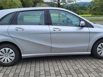 Mercedes B180