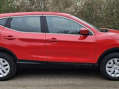 Second-hand Nissan Qashqai Acenta 116 CP (85 kW) 2016 Roșu SUV