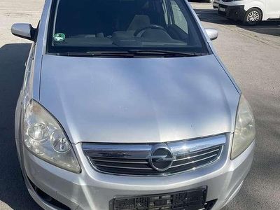 Gebraucht Opel Zafira 116 PS (85 kW) 2008 Silber Van / Kleinbus