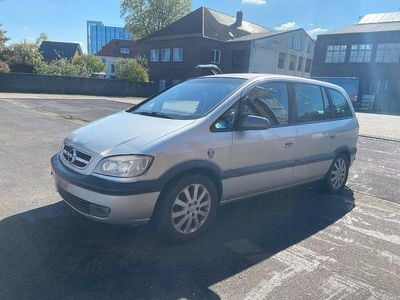 Second-hand Opel Zafira 125 CP (91 kW) 2003 Argintiu Monovolum