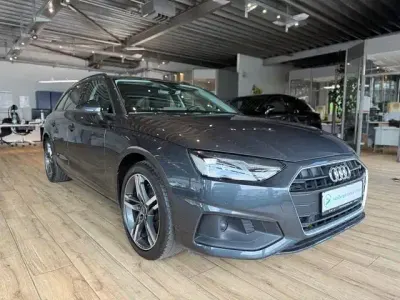 Gebraucht Audi A4 Basis 163 PS (119 kW) 2021 Grau Kombi