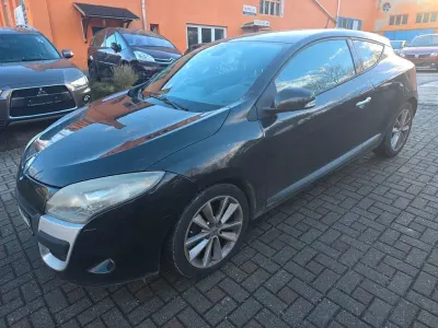Gebraucht Renault Mégane Coupé Night&Day 131 PS (96 kW) 2010 Schwarz Coupé