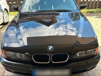 BMW 528