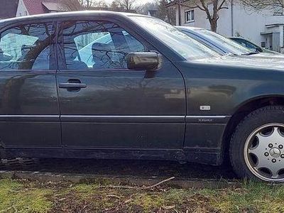 Gebraucht Mercedes C180 Elegance 122 PS (89 kW) 1997 Grün Limousine