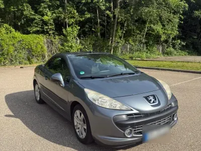 Gebraucht Peugeot 207 CC 120 PS (88 kW) 2007 Grau Cabrio