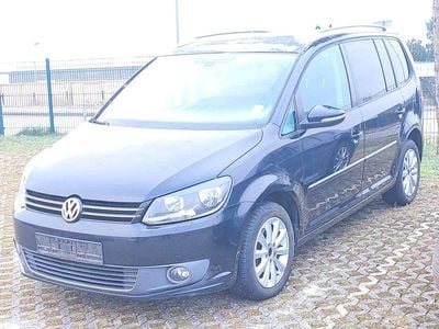 Schwarz Gebraucht 2011 VW Touran Highline Van / Kleinbus | 3.399 € (Etwas zu teuer)