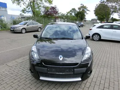 Gebraucht Renault Clio Dynamique 75 PS (55 kW) 2011 Grau Kleinwagen