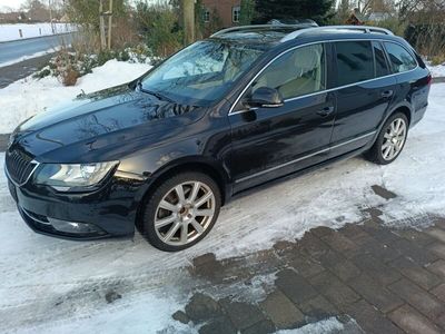 gebraucht Skoda Superb 3.6 V6 DSG 4x4 Elegance Combi Elegance