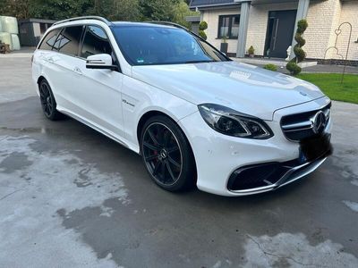 Mercedes E63S AMG