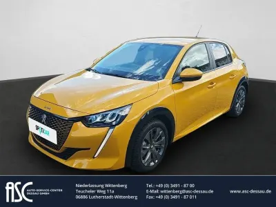 Gebraucht Peugeot e-208 Active 100 kW (136 PS) 2021 Gelb Kleinwagen