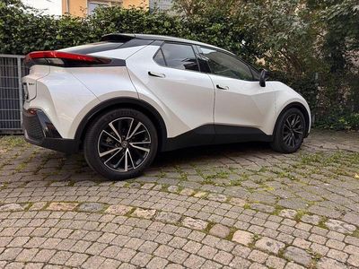 Weiß Gebraucht 2024 Toyota C-HR Lounge SUV | 31.500 € (Fairer Preis)