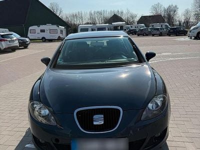 Usata Seat Leon 102 CV (75 kW) 2008 Blu Utilitaria