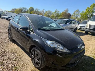 Usata Ford Fiesta Trend 69 CV (50 kW) 2011 Nero Utilitaria