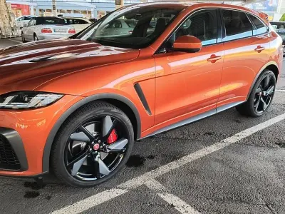 Käytetty Jaguar F-Pace SVR 551 HP (405 kW) 2021 Oranssi Katumaasturi