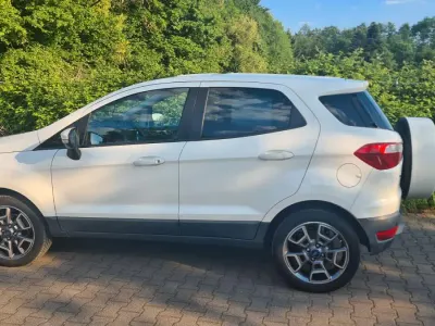Usado Ford Ecosport Trend 125 CV (91 kW) 2016 Blanco SUV