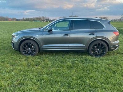 Gebraucht VW Touareg R-line 421 PS (309 kW) 2020 Grau SUV