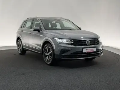 Gebraucht VW Tiguan R 131 PS (96 kW) 2020 Grau SUV