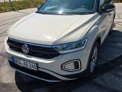 Gebraucht VW T-Roc Goal 150 PS (110 kW) 2024 Grau SUV