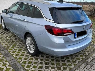 Blau Gebraucht 2016 Opel Astra Kombi | 6.200 € (Guter Preis)
