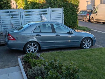 Second-hand Mercedes C180 143 CP (105 kW) 2005 Gri Berlinǎ