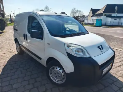 Gebraucht Peugeot Bipper 75 PS (55 kW) 2014 Weiß Van / Kleinbus