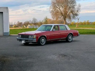 Gebraucht Cadillac Seville 180 PS (132 kW) 1976 Rot Limousine