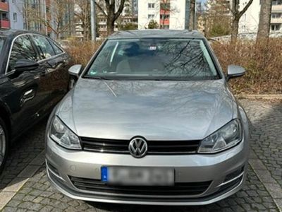 Grau Gebraucht 2013 VW Golf VII Kleinwagen | 8.500 € (Fairer Preis)