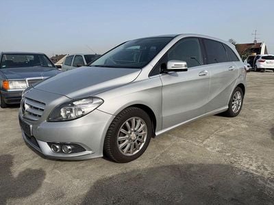Gebraucht Mercedes B180 109 PS (80 kW) 2013 Van / Kleinbus