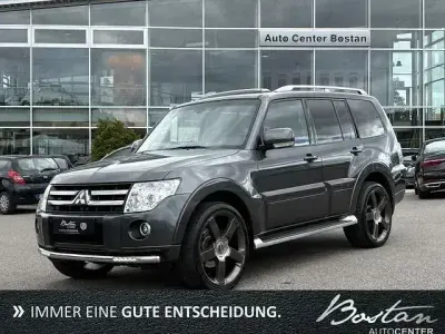 Gebraucht Mitsubishi Pajero Instyle 200 PS (147 kW) 2011 Grau SUV