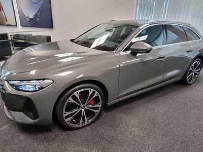 Grau Gebraucht 2025 Audi A5 S-Line Kombi | 52.599 € (Superpreis)