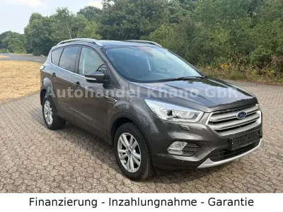 Gebraucht Ford Kuga Cool & Connect 150 PS (110 kW) 2019 Grau SUV