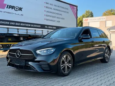 Gebraucht Mercedes E220 AMG 200 PS (147 kW) 2023 Schwarz Limousine
