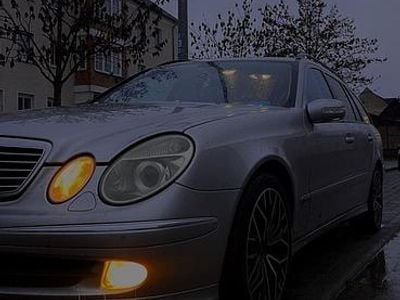 Mercedes E500